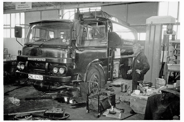 Jonathan Langran, Bedford TK Tanker Brimstown, Enfield 1985